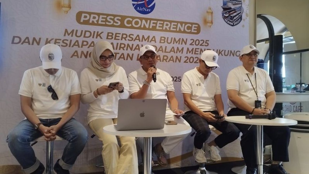 AirNav Indonesia mengadakan program mudik gratis bagi 3.000 pemudik menggunakan kereta api dari Stasiun Pasar Senen menuju berbagai kota di Jawa, sebagai bentuk tanggung jawab sosial perusahaan.