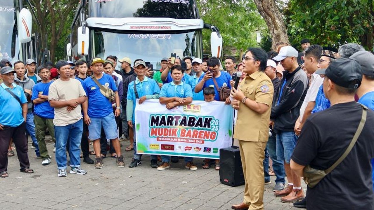 Gubernur dan Wakil Gubernur Bali berdonasi Rp75 juta untuk memfasilitasi mudik bersama 250 warga Tegal di Bali dalam rangka merayakan Idul Fitri.