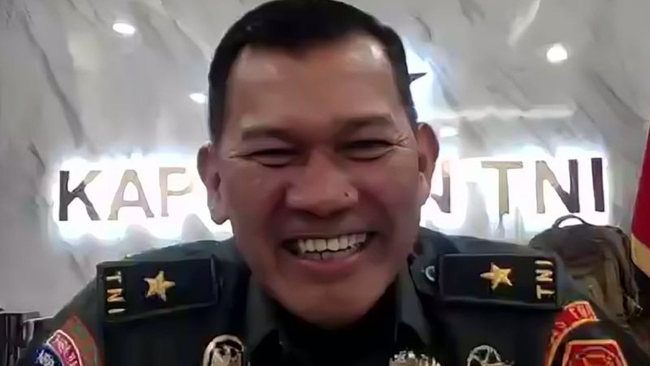 Kapuspen TNI menegaskan bahwa TNI tidak akan mengambil alih jabatan sipil dan akan mematuhi revisi UU Nomor 34 Tahun 2004 tentang TNI.
