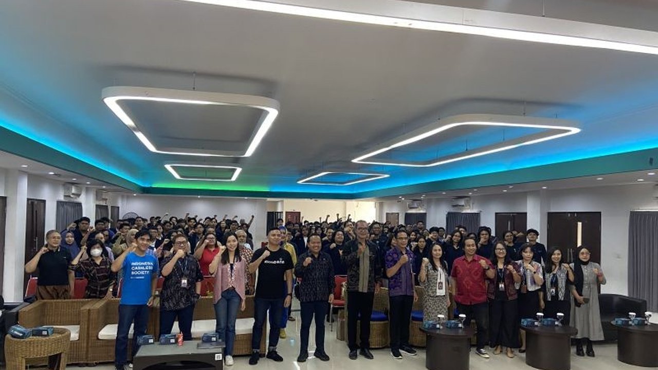 Pemerintah Bali membekali lebih dari 500 UMKM untuk memaksimalkan pemanfaatan teknologi digital guna meningkatkan daya saing dan penjualan.