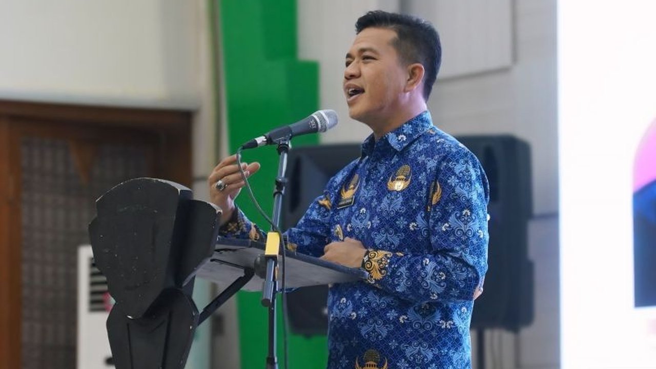 Pemerintah Kabupaten Bandung membuka posko pengaduan THR Idul Fitri 1446 H untuk memastikan seluruh pekerja menerima haknya dan memberikan sanksi tegas bagi perusahaan yang melanggar aturan.