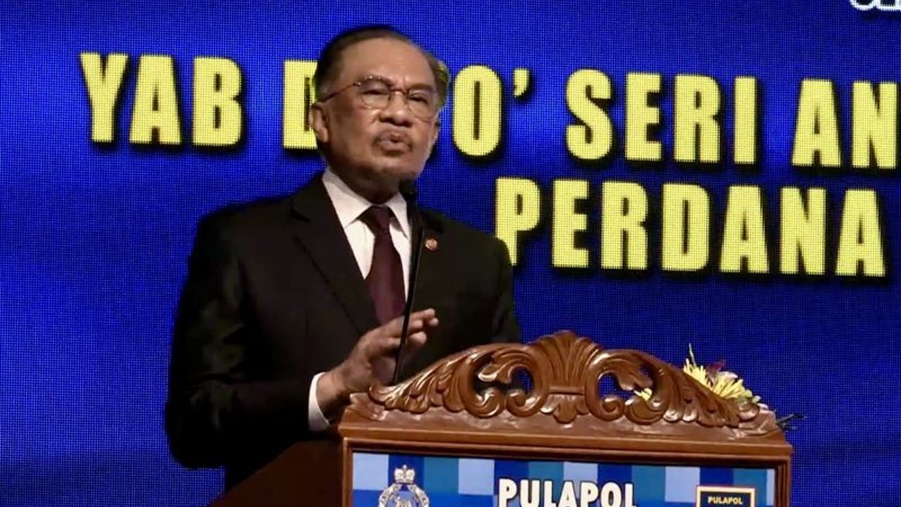 Perdana Menteri Malaysia, Anwar Ibrahim, dengan tegas menolak tuntutan tebusan 10 juta dolar AS dari peretas yang menyerang sistem siber Malaysia Airports Holdings Berhad.