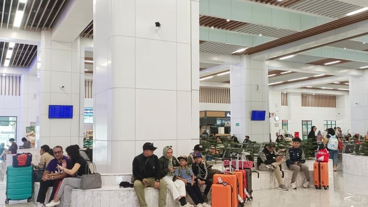 Pemudik Lebaran 2025 lebih memilih Kereta Cepat Whoosh karena kecepatan dan efisiensi waktu tempuhnya, didukung kebijakan pemerintah yang memajukan libur sekolah dan menerapkan WFA.