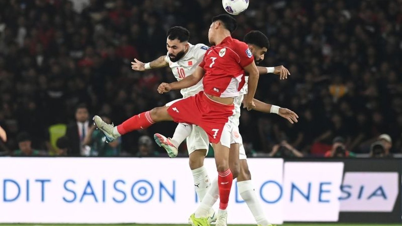 Timnas Indonesia berhasil meraih kemenangan tipis 1-0 atas Bahrain dalam laga kualifikasi Piala Dunia 2026, mempertahankan posisi keempat klasemen sementara Grup C.