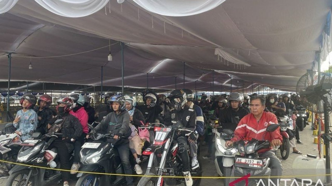 Menteri PUPR imbau pemudik utamakan keselamatan, istirahat jika lelah, dan manfaatkan posko mudik lengkap dengan fasilitas pendukung.