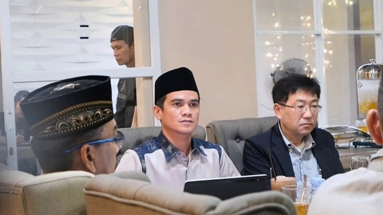 Bupati Nunukan bertemu perusahaan Jepang, Kyudenko Corporation, untuk membahas kendala biaya proyek PLTS dan PLTBm hibrida di Pulau Nunukan dan mempertimbangkan relokasi ke Sebatik atau Sembakung.