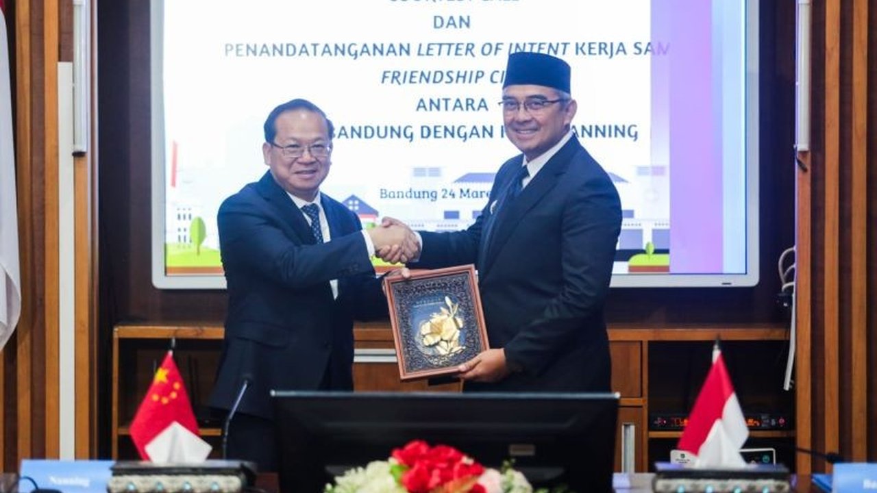 Kota Bandung membuka peluang kerja sama sister city ke-15 dengan Nanning, China, di bidang kecerdasan buatan, pertanian, kesehatan, dan ekonomi hijau, dengan rencana kunjungan balasan pada September 2025.