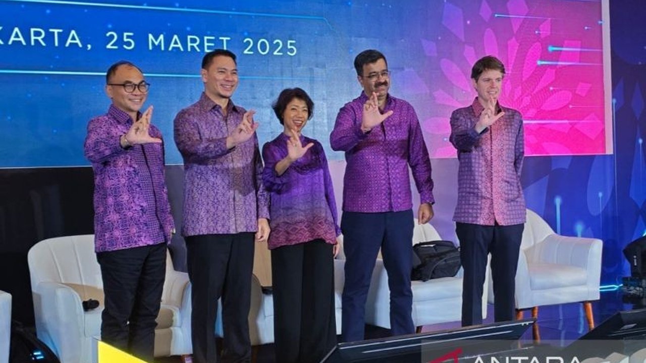 XL Axiata mengumumkan perombakan direksi dengan Rajeev Sethi sebagai presiden direktur baru dan membagikan dividen Rp1,12 triliun kepada pemegang saham.