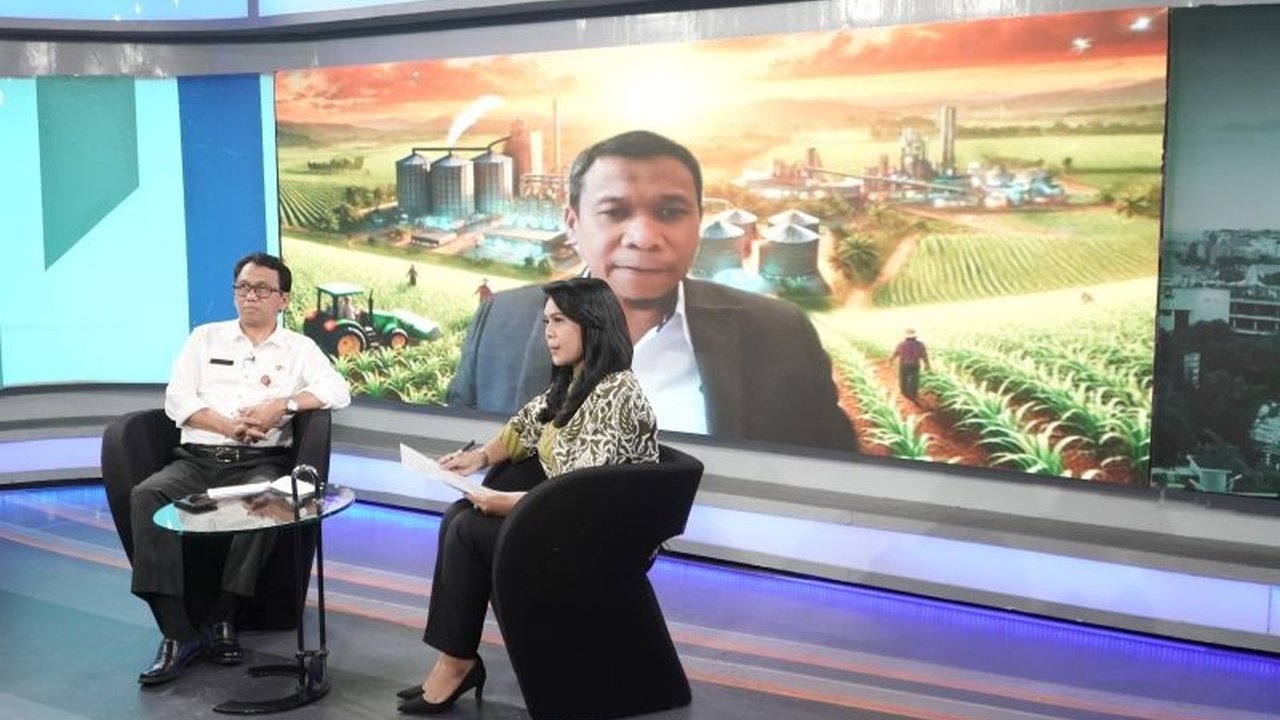 PT Sinergi Gula Nusantara (SGN) optimis capai swasembada gula pada 2027, dengan 75 persen produksi berasal dari Jawa Timur, yang berperan penting dalam penguatan ekosistem tebu rakyat.