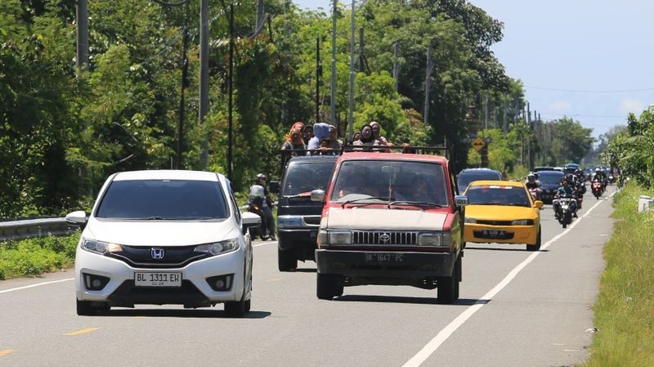 Pakar otomotif ITB bagikan kiat mengatur bawaan mobil agar tak kelebihan muatan dan tetap aman saat mudik Lebaran, hindari penurunan kinerja mesin dan risiko kecelakaan.
