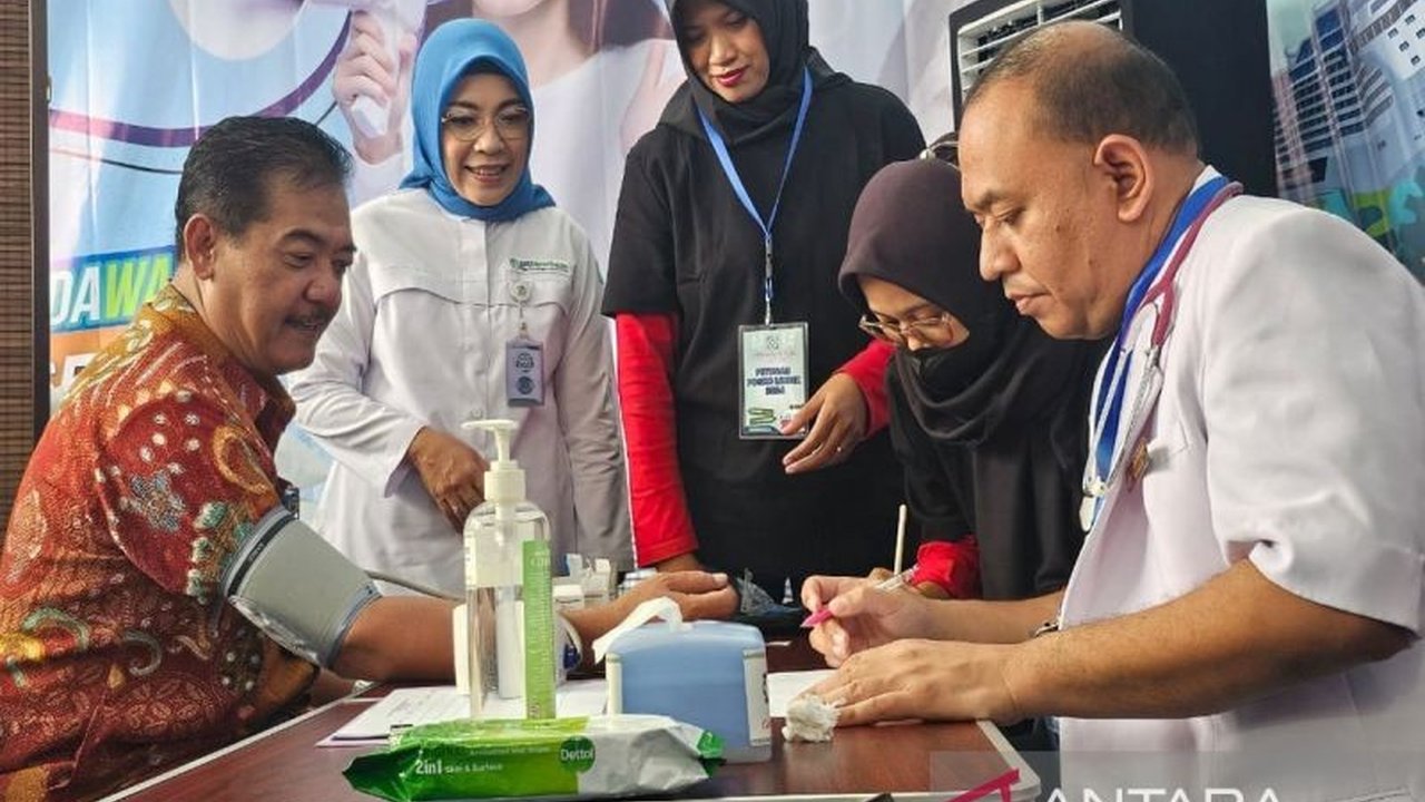 BPJS Kesehatan menyediakan layanan pemeriksaan kesehatan gratis di berbagai titik mudik Lebaran 2025 untuk memastikan kenyamanan dan kesehatan pemudik.