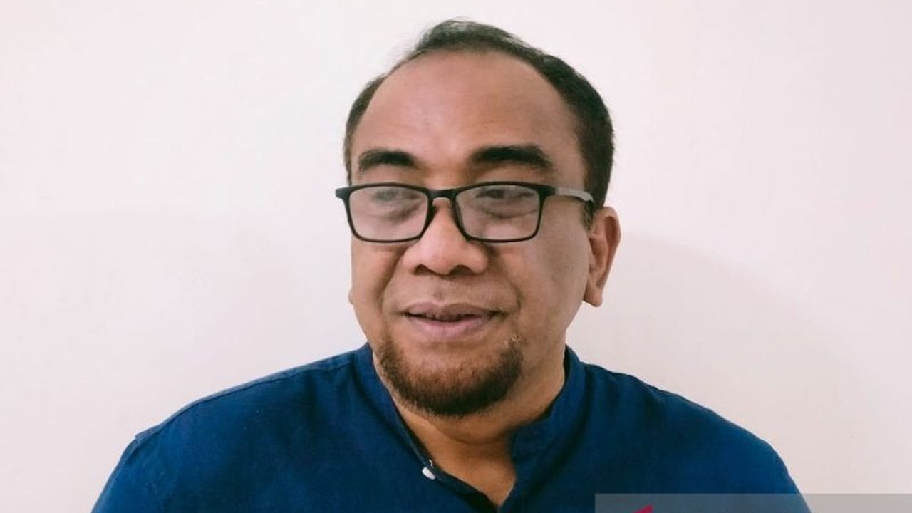 Anggota DPRD NTB mengingatkan Gubernur NTB agar rencana perampingan OPD tidak mengganggu pelayanan publik dan meminta kajian mendalam terkait beban kerja setiap OPD sebelum penggabungan.