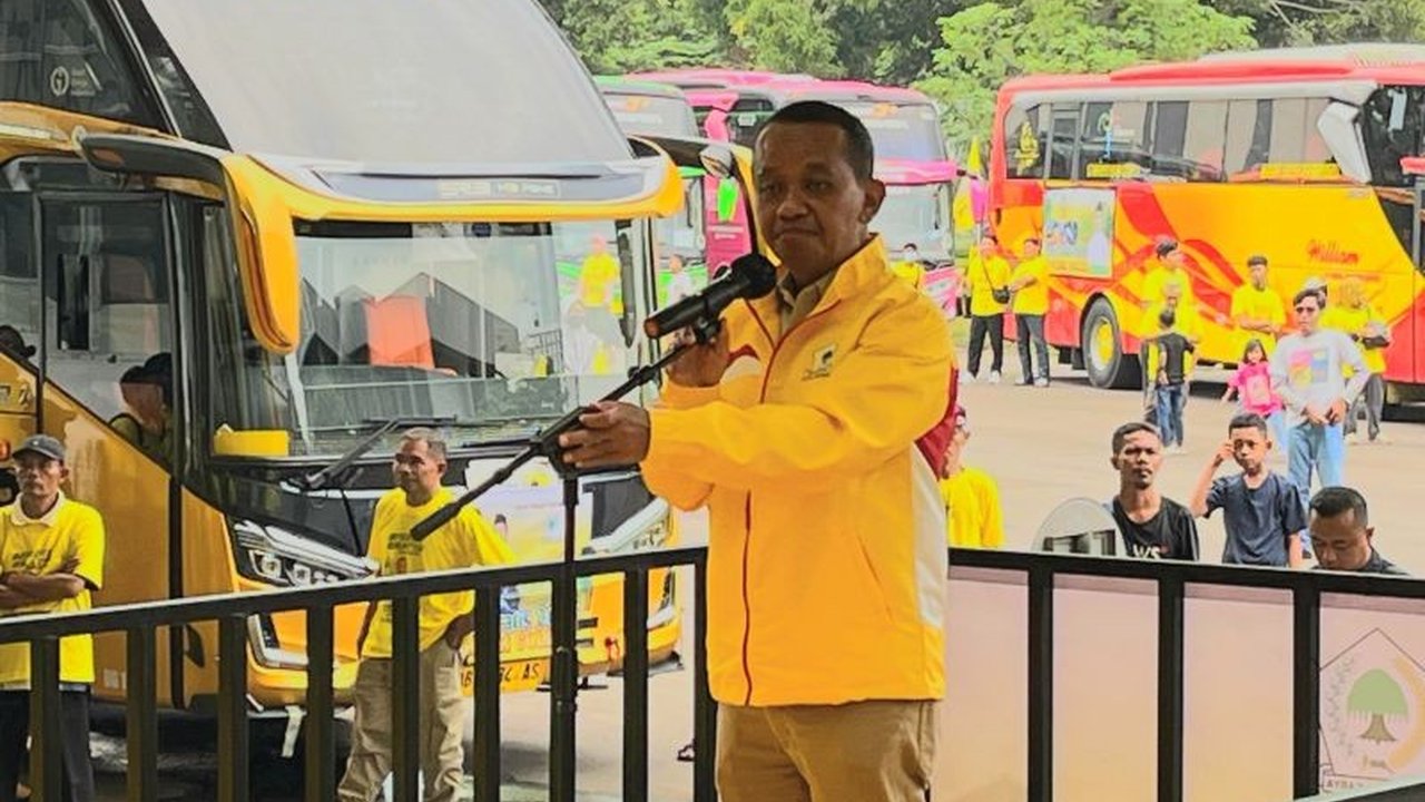 Menteri ESDM, Bahlil Lahadalia, mengingatkan masyarakat untuk mengecek keamanan listrik rumah sebelum mudik Lebaran 2025 guna mencegah kebakaran dan memastikan pasokan energi terjaga selama periode mudik.