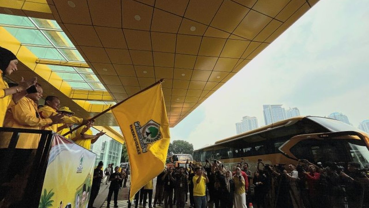 Ketua Umum Partai Golkar, Bahlil Lahadalia, melepas 20 bus mudik gratis yang akan mengantarkan 1000 pemudik menuju berbagai daerah di Jawa menjelang Idul Fitri.