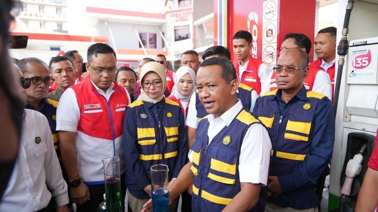 Pemerintah memastikan pasokan energi di Jawa Timur aman selama Lebaran 2025, termasuk BBM, LPG, gas bumi, dan listrik, untuk menjamin kenyamanan masyarakat selama periode mudik dan balik.