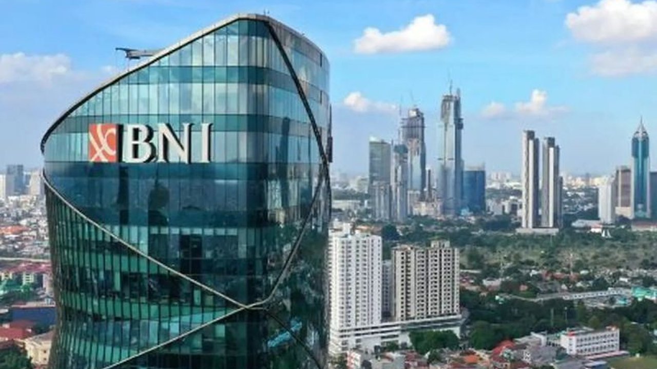 Rapat Umum Pemegang Saham Tahunan (RUPST) PT Bank Negara Indonesia (Persero) Tbk (BBNI) pada 26 Maret 2025 menyepakati perubahan signifikan pada jajaran direksi dan komisaris, menandai babak baru bagi bank BUMN tersebut.