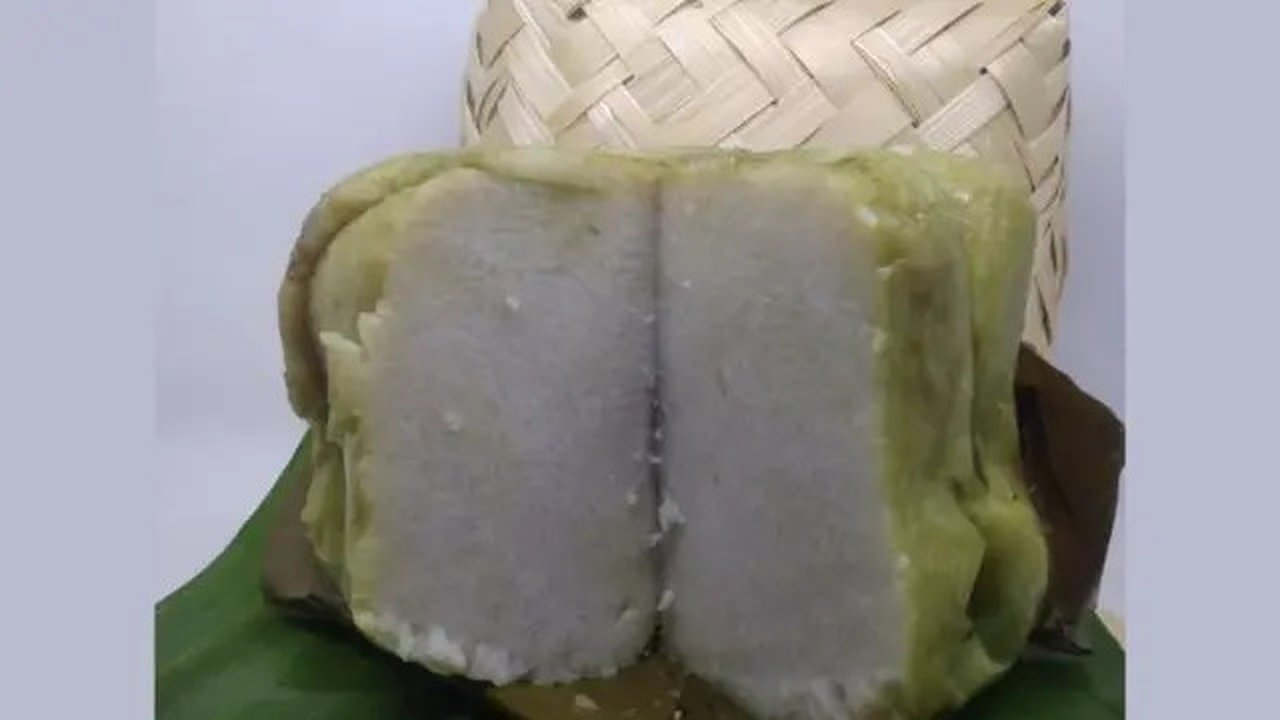 Lontong Besek (Foto: Shopee)