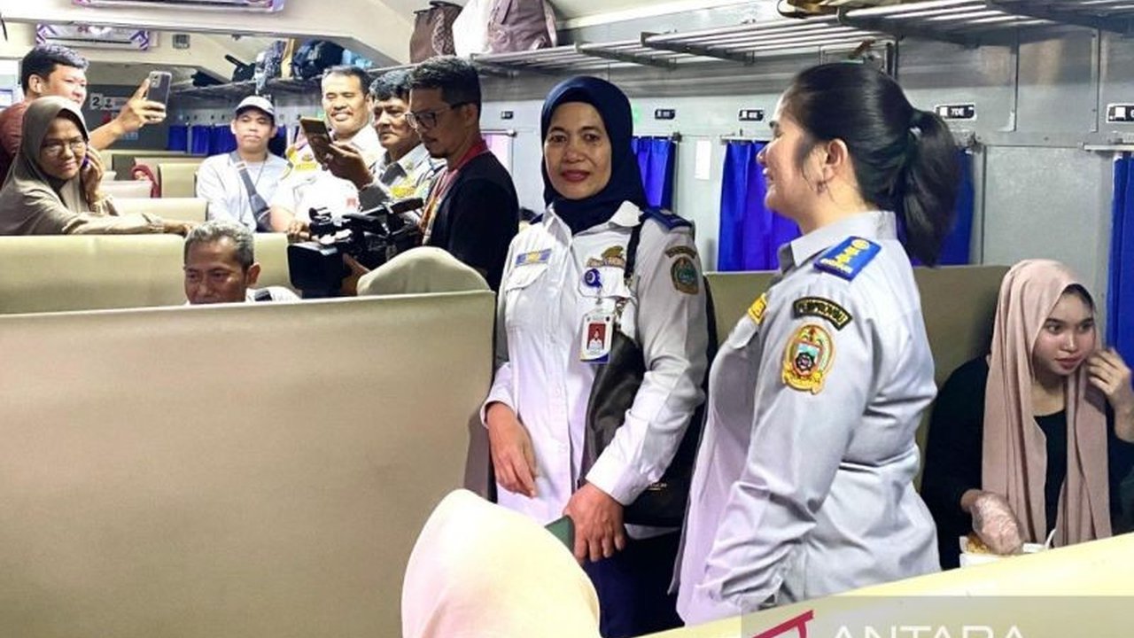 Pemprov Sumut mencetak sejarah dengan program Mudik Gratis Lebaran 2025, menyediakan 3 moda transportasi dan 10.000 kuota untuk pemudik yang merayakan Idul Fitri di kampung halaman.