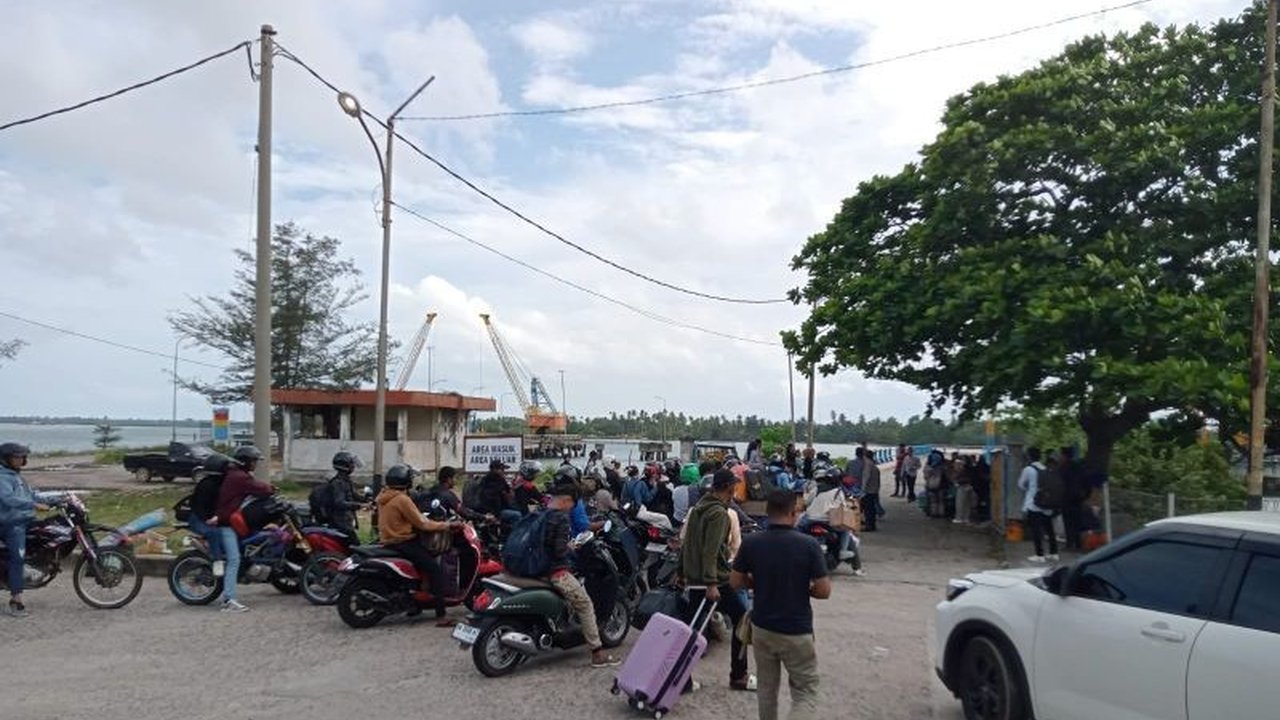 Otoritas Pelabuhan Tanjung Ru, Belitung, memprioritaskan pemudik roda dua dan kendaraan pribadi selama arus mudik Lebaran 1446 H untuk memastikan kenyamanan dan keamanan perjalanan.