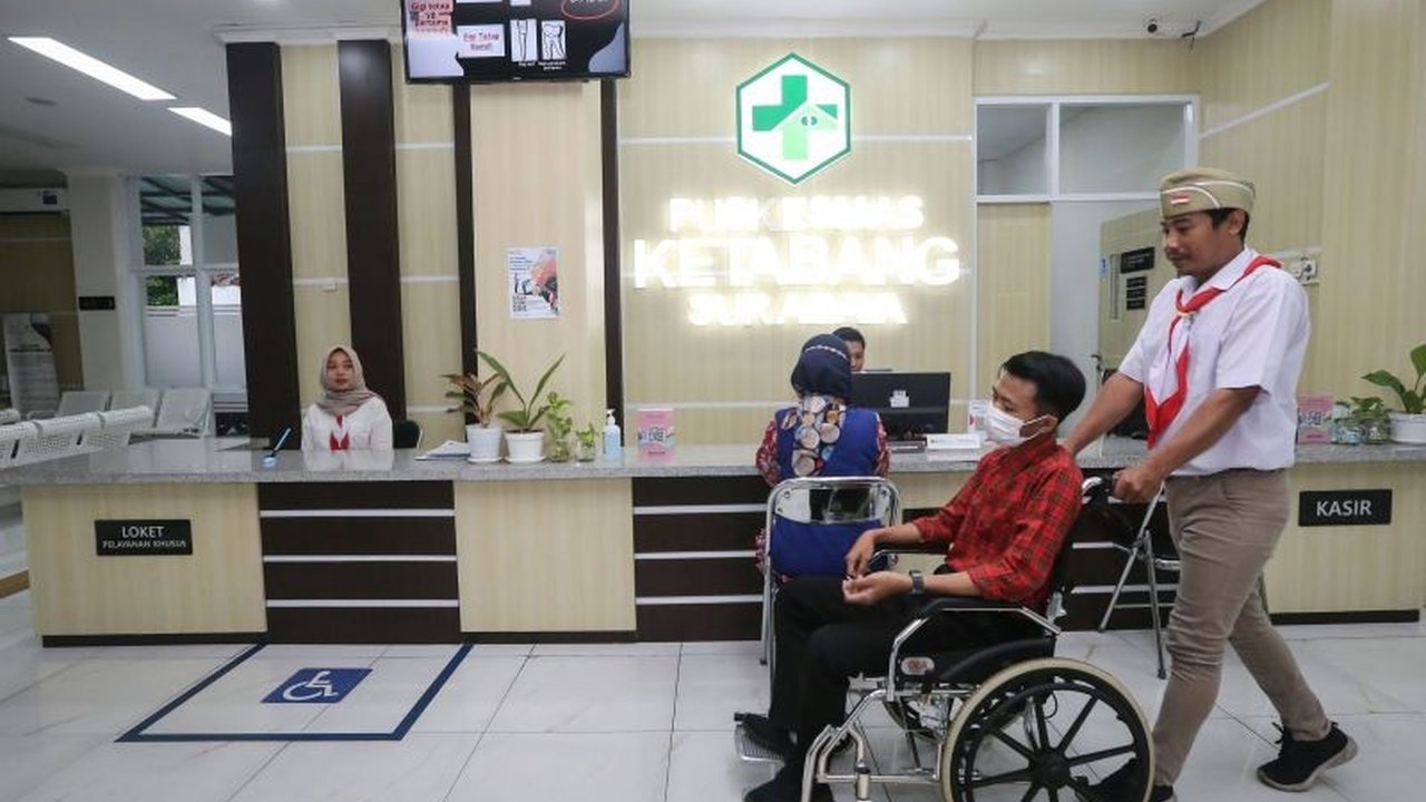 Dinas Kesehatan Surabaya meluncurkan aplikasi Surya Sehat untuk memudahkan akses layanan kesehatan masyarakat secara digital, meningkatkan efisiensi, dan menekan risiko penularan penyakit.