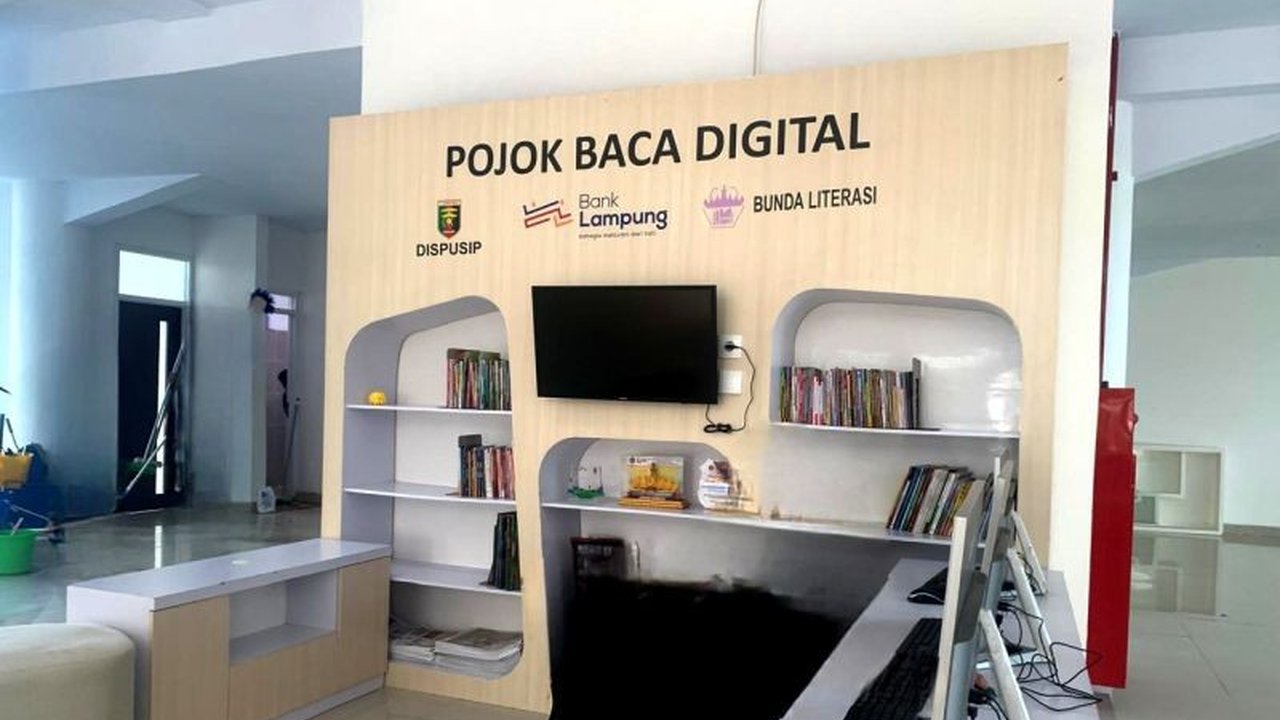 Layanan perpustakaan digital di Lampung menunjukan peningkatan signifikan dengan total pengunjung mencapai 10.613 orang pada tahun 2024, menunjukkan peningkatan aksesibilitas dan minat baca digital.
