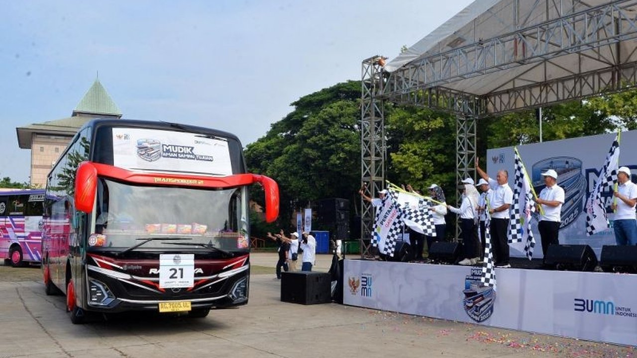 PT PGN Tbk memberangkatkan 1.267 pemudik gratis dari Jakarta menuju berbagai kota di Pulau Jawa pada 26 Maret 2025, sebagai bentuk tanggung jawab sosial perusahaan dan dukungan terhadap masyarakat.