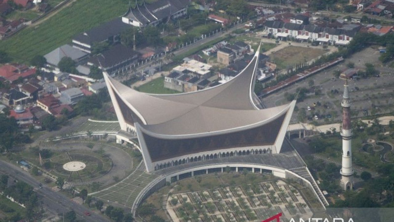 Kemenag Sumbar catat 4.807 titik lokasi Shalat Idul Fitri 1446 H, menjangkau lebih dari 2 juta umat Muslim di seluruh kabupaten dan kota.