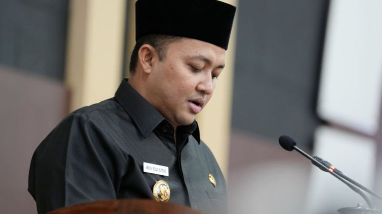 Pemkab Pasuruan siapkan Sekolah Rakyat gratis berbasis asrama dengan memanfaatkan gedung eks kantor bupati, menargetkan 150 siswa dari keluarga miskin dan berprestasi.