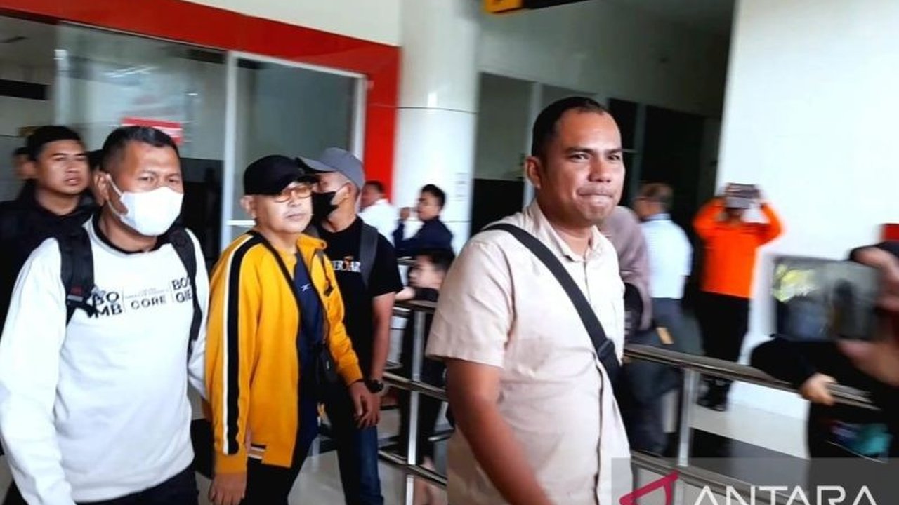 Ditkrimsus Polda Gorontalo melakukan penjemputan paksa terhadap tersangka kasus korupsi proyek peningkatan Jalan Nani Wartabone di Kota Gorontalo yang mangkir dari panggilan pemeriksaan.