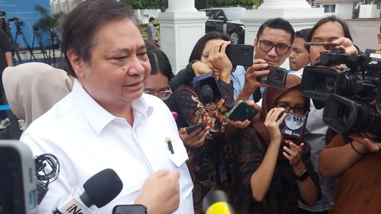 Menteri Airlangga Hartarto optimis perputaran uang Lebaran tetap stabil meskipun jumlah pemudik berkurang, ditopang oleh program pemerintah dan bansos.