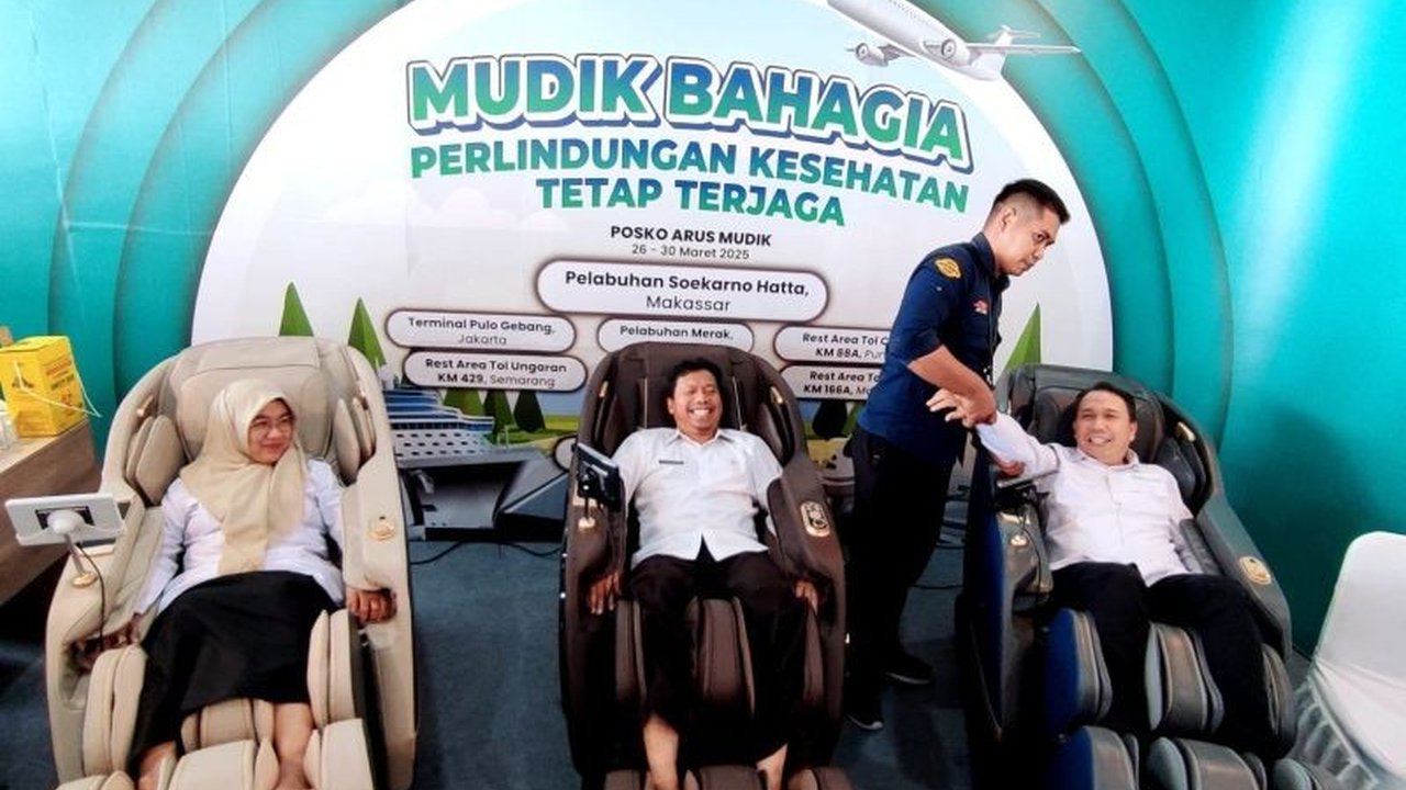 Jelang Lebaran 2025, BPJS Kesehatan menyediakan posko kesehatan gratis di Pelabuhan Makassar dan sejumlah titik lainnya untuk melayani pemudik, termasuk pemeriksaan kesehatan, pijat relaksasi, dan konsultasi.