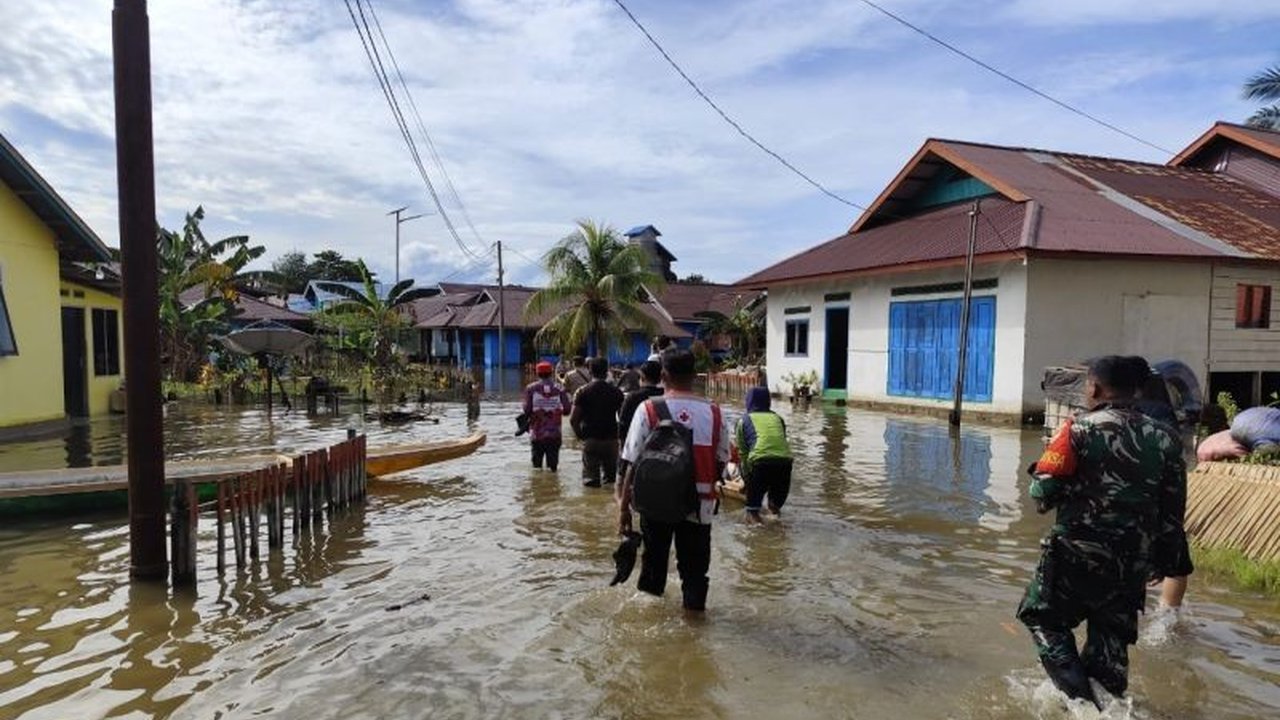 Banjir di Morowali Utara, Sulawesi Tengah, telah mengakibatkan 875 kepala keluarga terdampak dan Gubernur Sulawesi Tengah mengimbau pencegahan bencana.