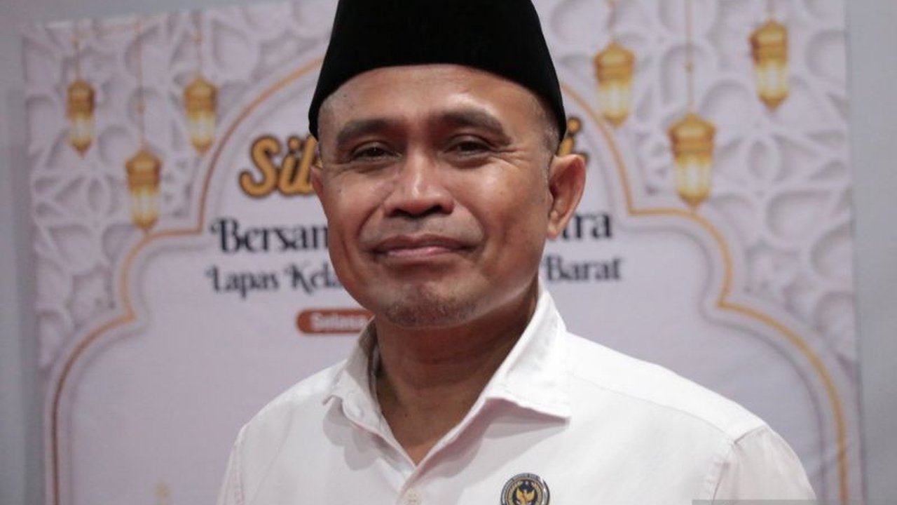 Lembaga Pemasyarakatan Kelas II A Lombok Barat membuka kunjungan tanpa batas jumlah pengunjung bagi keluarga warga binaan selama tiga hari Lebaran 2025 untuk silaturahmi.