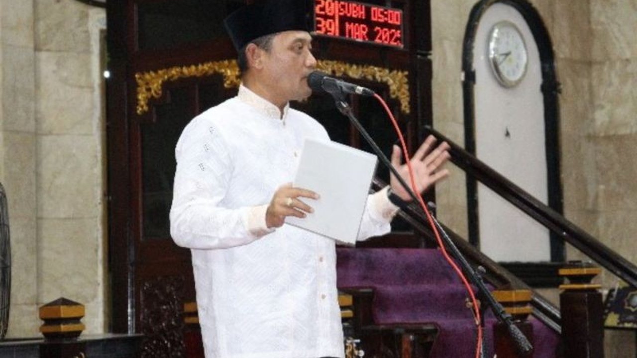 Wakil Gubernur Kaltim, Seno Aji, memanfaatkan Safari Ramadhan di Tenggarong untuk mensosialisasikan Program Gratispol, program pendidikan gratis yang menjadi prioritas Pemprov Kaltim.