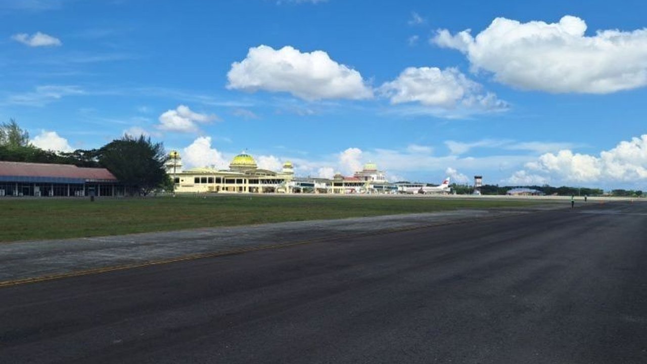 Bandara Sultan Iskandar Muda (SIM) di Aceh menambah jadwal penerbangan untuk arus mudik Lebaran 1446 H, khususnya rute Jakarta-Banda Aceh, guna memenuhi lonjakan permintaan penumpang.