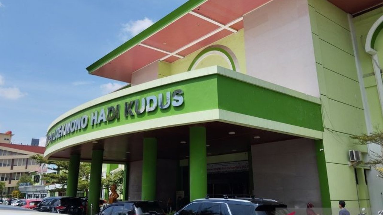 RSUD dr. Loekmono Hadi Kudus tetap membuka 15 poliklinik selama libur Lebaran 2025, termasuk IGD 24 jam dan layanan penjemputan pasien gratis, untuk memastikan pelayanan kesehatan maksimal bagi masyarakat.