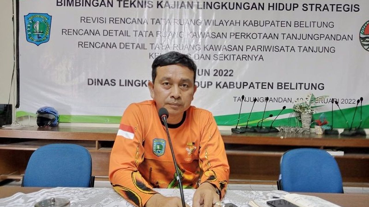Dinas Lingkungan Hidup (DLH) Kabupaten Belitung bersiap menghadapi lonjakan sampah saat Lebaran Idul Fitri 1446 H dengan mengerahkan seluruh petugas dan armada kebersihan, serta mengimbau masyarakat untuk mengurangi sampah.