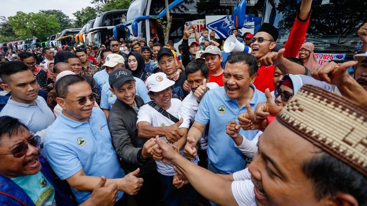 Ribuan warga Jawa Tengah, dari berbagai kalangan, antusias mengikuti program mudik gratis Lebaran 2025 yang diselenggarakan Pemprov Jateng dan pemerintah kabupaten/kota, merasakan manfaat besar dari program tersebut.