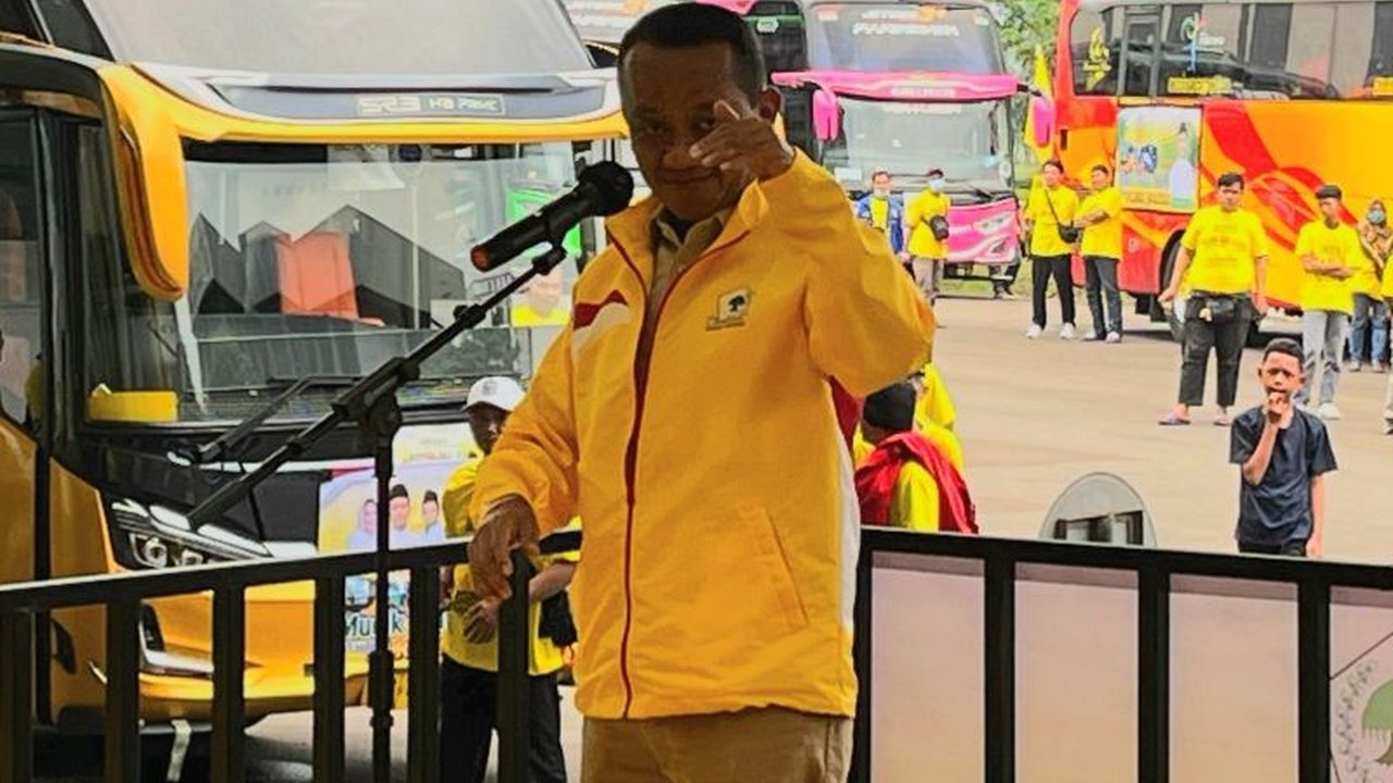 Menteri ESDM Bahlil Lahadalia menekankan pentingnya pengelolaan Danantara yang profesional dan kredibel untuk mendorong pertumbuhan ekonomi Indonesia, didukung oleh figur-figur berpengalaman di jajaran manajemennya.