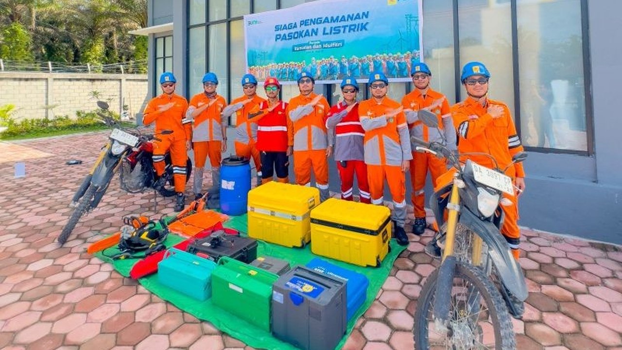 Antisipasi pemadaman listrik saat Lebaran 2025, PLN UPT Palangkaraya kerahkan 434 personel dan berbagai peralatan pendukung untuk menjaga keandalan pasokan listrik di Kalimantan Tengah.