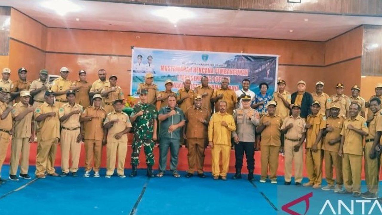 Wakil Bupati Maybrat, Ferdinando Solossa, menekankan pentingnya perencanaan program yang responsif terhadap kebutuhan masyarakat dalam Musrenbang RKPD 2025 untuk optimalisasi pembangunan di Kabupaten Maybrat.