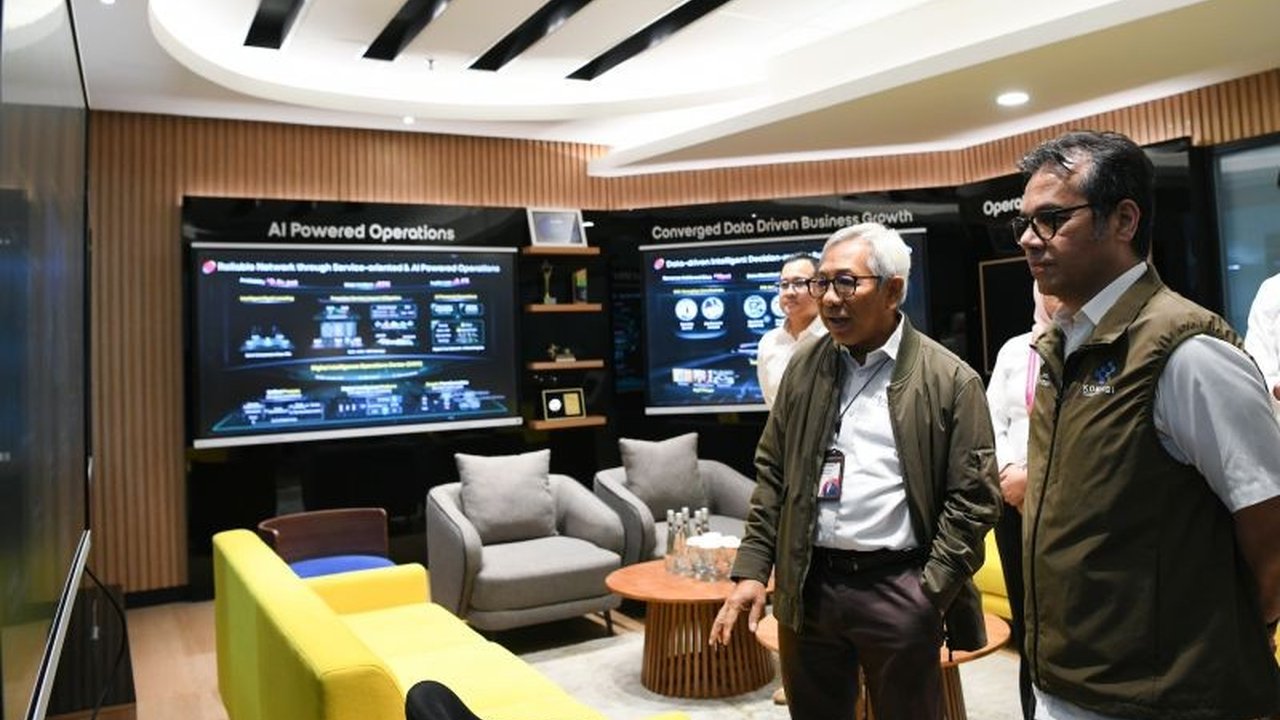Wakil Menteri Kominfo, Nezar Patria, memuji pemanfaatan AI oleh Indosat Ooredoo Hutchison untuk mengoptimalkan layanan seluler selama mudik Lebaran, menjadikannya contoh bagi operator lain.