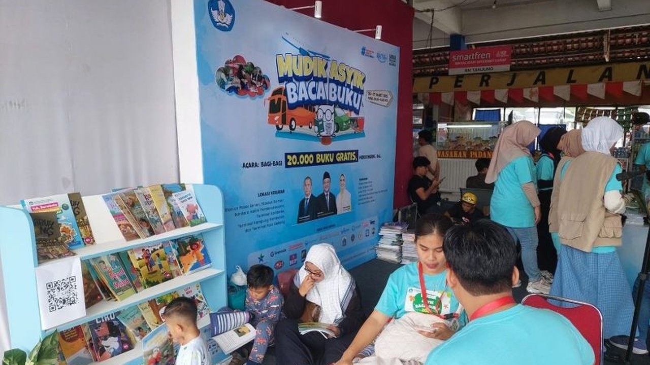 Mudik Asyik Baca Buku: Ribuan Buku Gratis untuk Pemudik di Kampung Rambutan