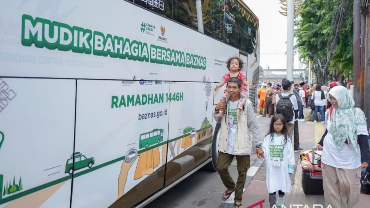 Badan Amil Zakat Nasional (Baznas) memberangkatkan 850 guru, marbot, dan lainnya dalam program mudik gratis ke berbagai kota di Jawa Tengah, Jawa Timur, dan Yogyakarta.
