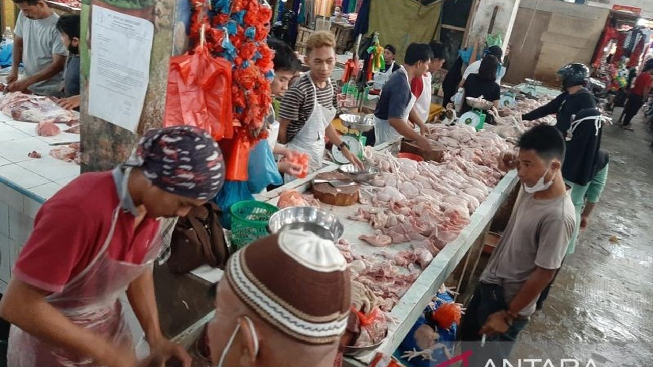 Pemerintah Kota Tanjungpinang menetapkan harga daging sapi maksimal Rp170.000 per kilogram menjelang Lebaran Idul Fitri 2025 untuk mencegah kenaikan harga yang tidak wajar.