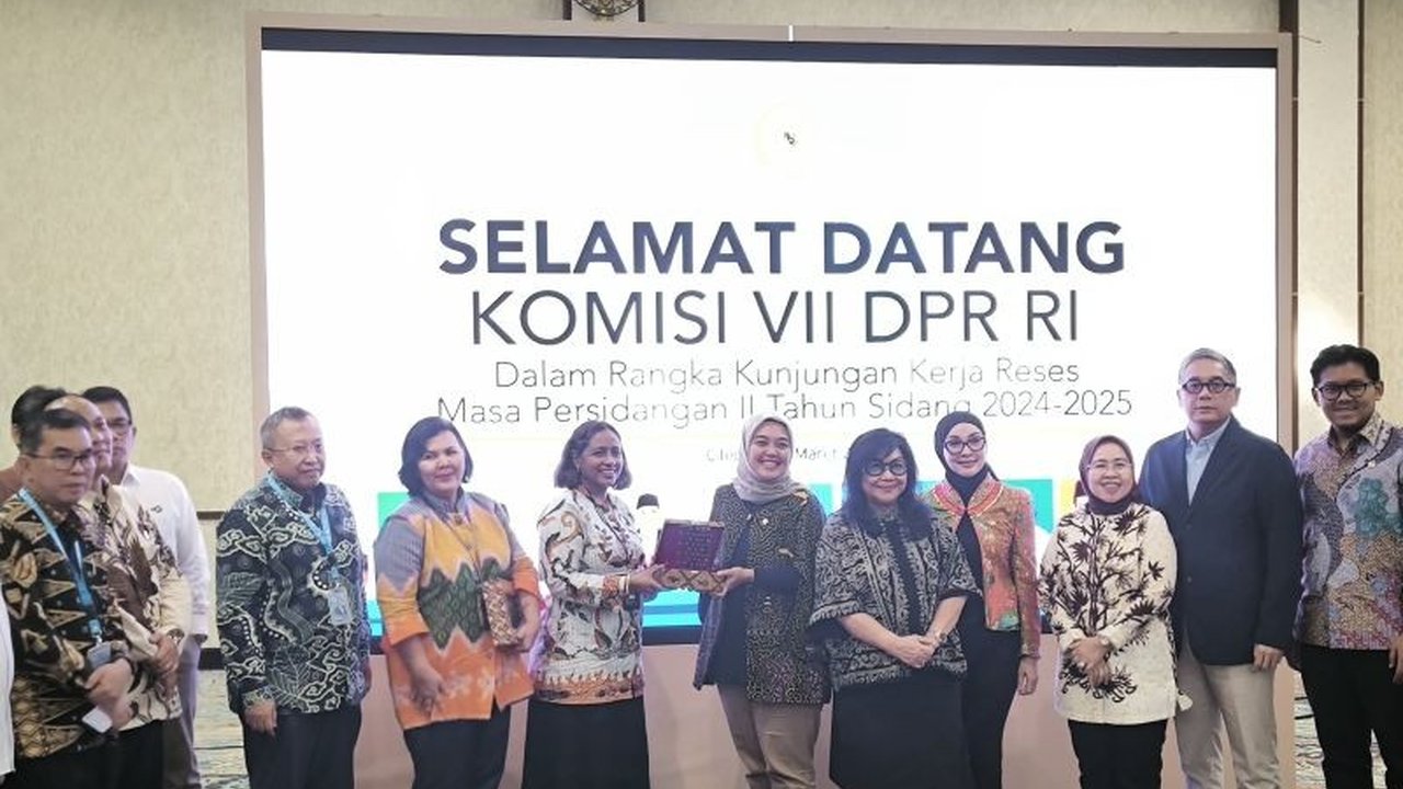 Komisi VII DPR RI mendorong pengembangan pariwisata Banten untuk meningkatkan sektor UMKM dan ekonomi kreatif, serta menekankan pentingnya perbaikan infrastruktur dan promosi wisata yang menarik.