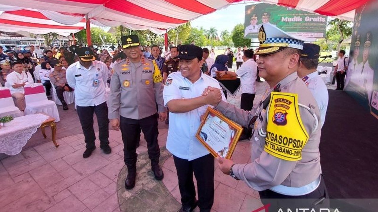 Pemerintah Provinsi Kalimantan Tengah memfasilitasi ratusan warga untuk mudik gratis ke kampung halaman, mengurangi kendala ekonomi dan memastikan perjalanan Idul Fitri yang aman dan berkesan.
