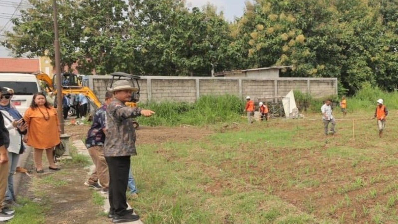 Pemerintah Kota Madiun membangun enam dapur umum untuk mendukung Program Makan Bergizi Gratis (MBG) di tiga kelurahan guna memastikan ribuan anak sekolah mendapatkan makanan bergizi.