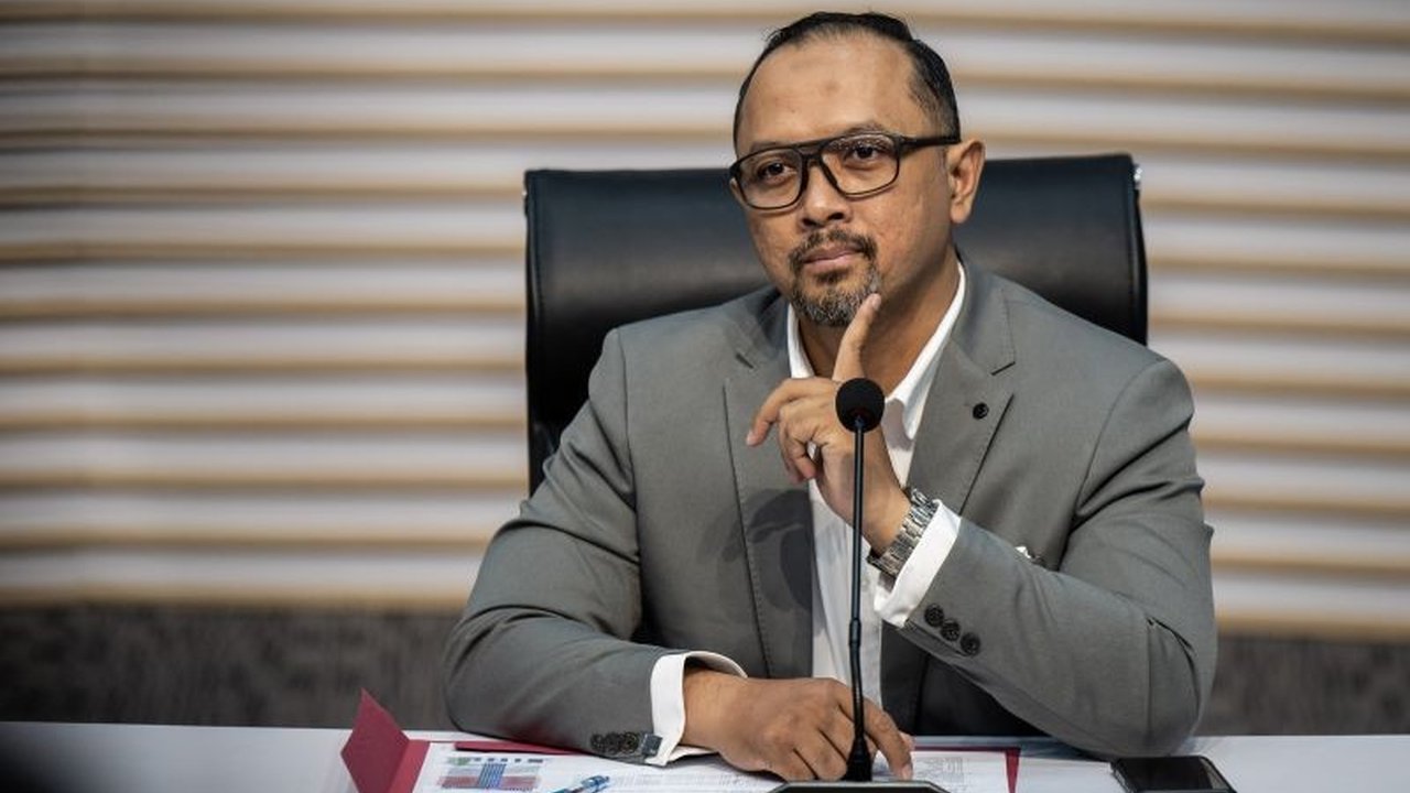 Direktur Utama PT Pertamina (Persero) periode 2018-2024, Nicke Widyawati, diperiksa KPK sebagai saksi terkait dugaan korupsi jual beli gas antara PT PGN dan PT IAE.