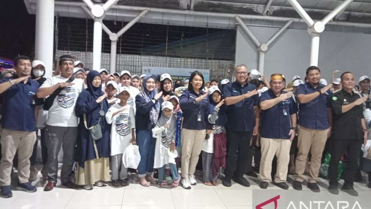 Subholding Pelindo Jasa Maritim (SPJM) memberangkatkan 12 bus dengan 360 pemudik gratis dari Makassar menuju Soroako, Palopo, dan Toraja dalam program Mudik Asyik bersama BUMN.